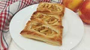 Слоёные пирожки с фруктами