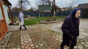 ПОРУГАЛИСЬ С МАМОЙ . ЧТО НЕ ТАК ОНА СДЕЛАЛА ?