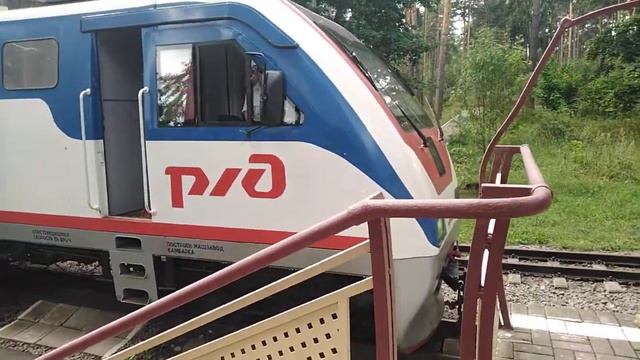 Сцепка с вагонами. Тепловоз Ту10-032. Кратово МДЖД(04.08.21)
