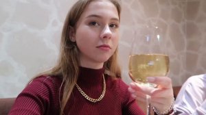 Обмениваемся подарками с семьёй ?? Что я подарила маме и бабушке?  Мы проснулись в 8 утра ☀️