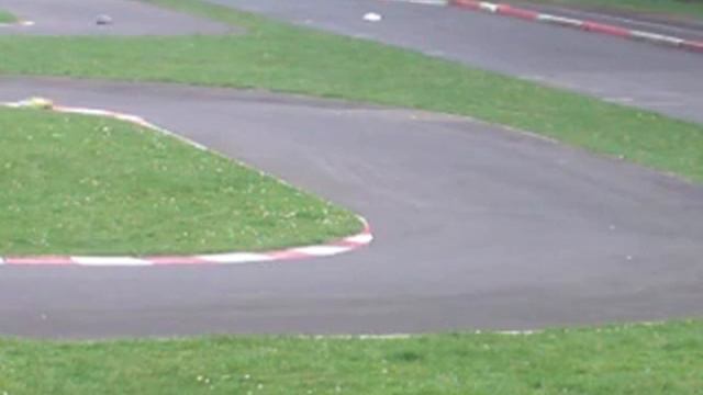 rc racing finial wet day april 25.MP4 смотреть онлайн