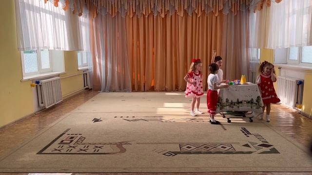 «Невероятные приключения Карлсона в России» смотреть онлайн