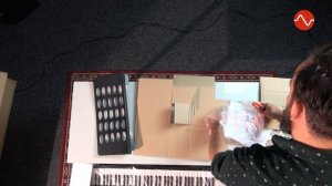 Medeli AW830 - Unboxing with Tom (with subtitles)