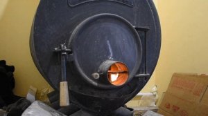 Толстое полено для печи длительного горения.В конце деревенский снежный челендж