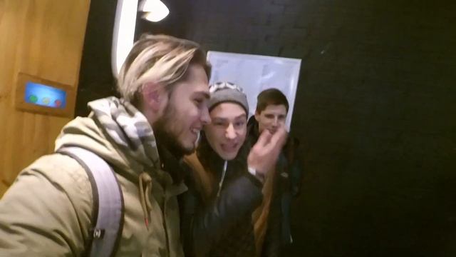 РАЗБИВАЕМ ТЕЛЕФОН | ШКОЛЬНЫЕ БУДНИ | ПОЧЕМУ FRESHLINE ПЛОХО? смотреть онлайн