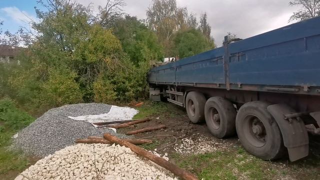 Стройка. Подготовка площадки под контейнер. приёмка арматуры и укладка. из Германии в Липецкую обл.
