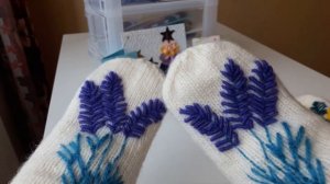 Вышивка на варежках