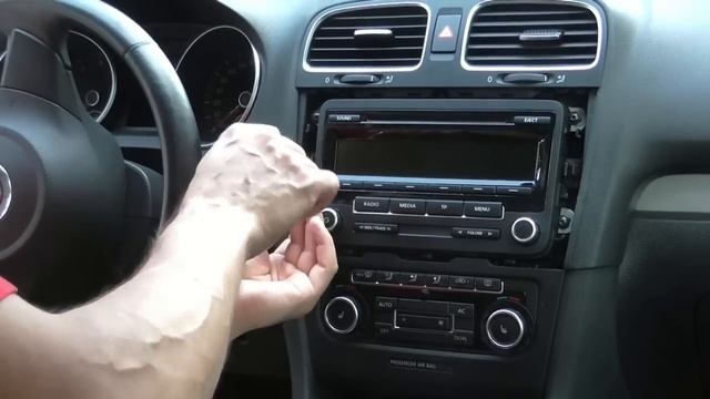 Замена RCD 310 на RCD 510 VW Golf6 2011 г. смотреть онлайн