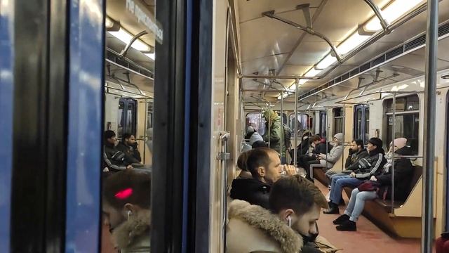 Поездка в вагоне 81-717.5 №0140 смотреть онлайн