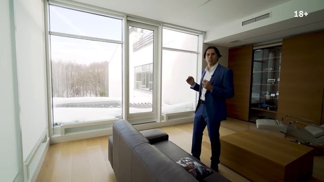 Обзор умной двухуровневой квартиры в современном стиле 360 м2 в Москве