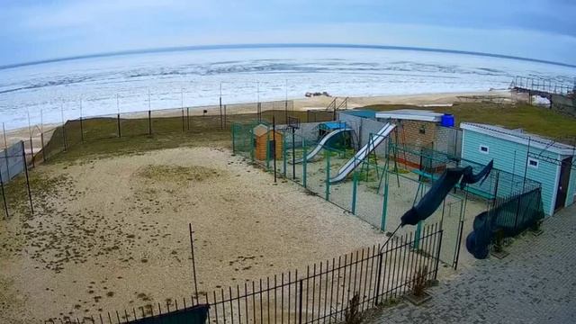 8 Марта. Погода на Азовском море. На побережье Степановки пригнало лёд со сторны Кирилловки. смотреть онлайн