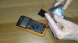 ПРОВЕРЯЕМ СТАРЫЕ АККУМУЛЯТОРЫ С МОБИЛЬНОГО ТЕЛЕФОНА