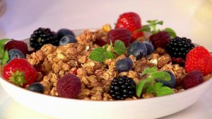 Готовые завтраки. Мюсли. Жить здорово! Фрагмент выпуска от 22.09.2015