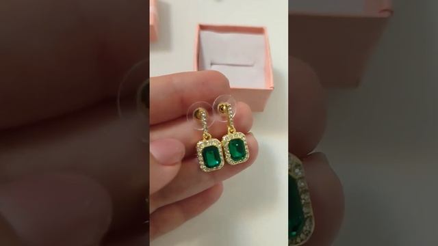 Серьги женские 600 руб