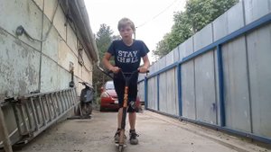 TOP 5 трюков для навичков на трюкавом самокате