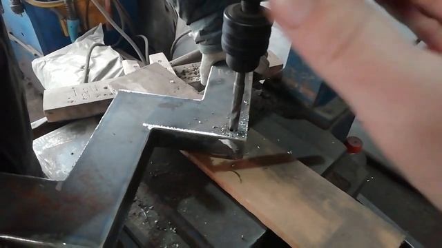 Делаем лестницу с забежными ступенями.Открываем сезон. смотреть онлайн