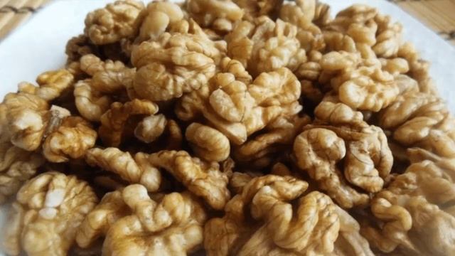 Грецкие орехи и ваш кишечник, связь с полезными бактериями.
