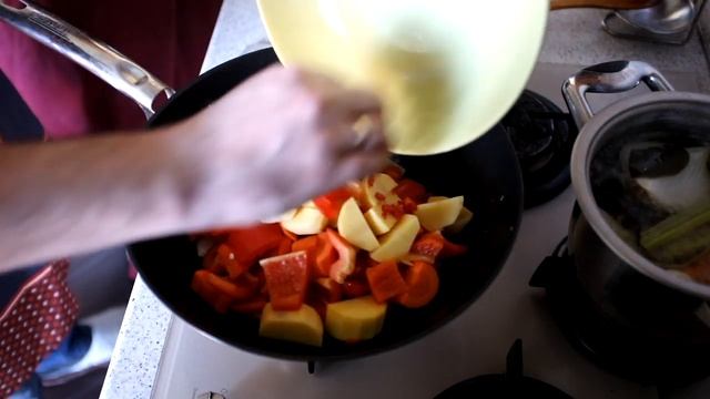 Вкуснейший суп из чечевицы и овощей | Lentil soup with vegetables смотреть онлайн