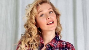Смотритесь потрясающе: Карина Андоленко удивила поклонников снимком с известным актером