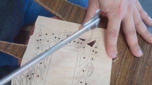 Выпиливание ручным лобзиком  Рамка для фото № 2. Plywood sawing.