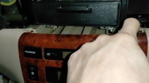 Как поменять автомагнитолу. Toyota Corolla 120