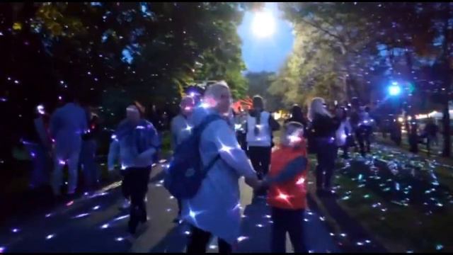 Прогулка с Natalex/1153: световые инсталляции в #kaunas в День города. смотреть онлайн