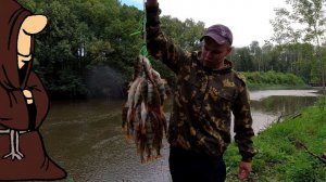 Не успеваю насаживать червей на крючок рыбалка на реке Сок Самарская область