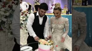 НЕВЕСТА ИЗБИЛА ЖЕНИХА НА СВАДЬБЕ .