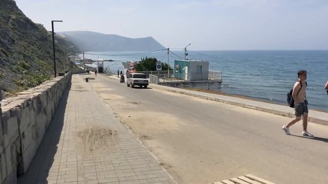 #Анапа.Сегодня 05.06.2022.Чёрное море. Пляж 40 Лет Победы. Обзор пляжа.9.00 утра. Море 24, воздух 2 смотреть онлайн