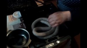 Домашняя колбаса по-волынски. Часть 4. Заполнение кишки мясом