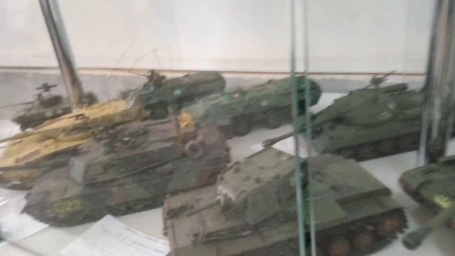 МОДЕЛИ ТАНКИ САМОЛЕТЫ ВОЕННЫЕ МАШИНЫ ВЫСТАВКА