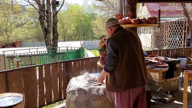 Запекаем свинину в тандыре? смотреть онлайн