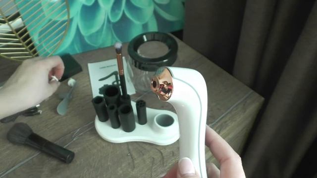 ПРИБОР ДЛЯ ОЧИСТКИ КИСТЕЙ для макияжа RANCAI с Aliexpress! смотреть онлайн