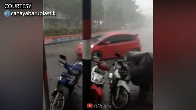 A Tornado Bring Destruction in Magetan, East Java, INDONESIA (Dec 12, 2019) смотреть онлайн