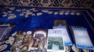 Что говорят мужчины за Вашей спиной.гадание онлайн