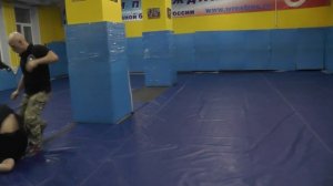 В Крючков САО Стрела  Сваливание противника после атаки и подсада от пробивного махового удара