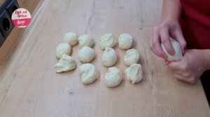 Самые Воздушные Пончики без заморочек! Тесто просто тает во рту, даже назавтра мягкое. Рецепт Донат
