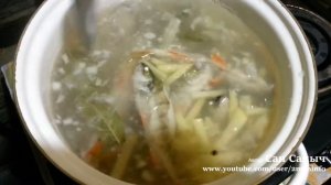 Сварил уху из пойманного утром окуня