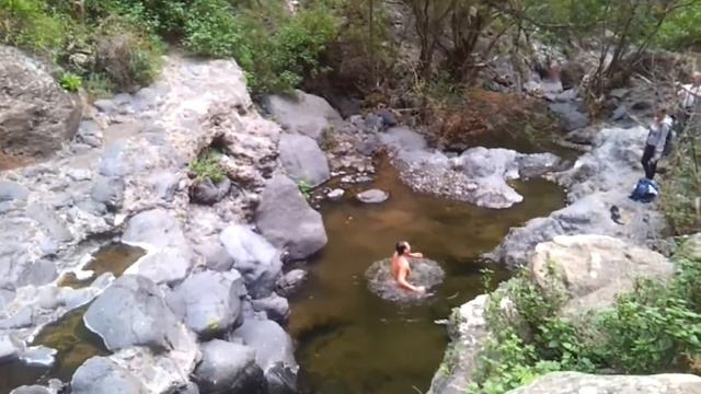 Купание в ущелье Дьявола, на Тенерифе смотреть онлайн