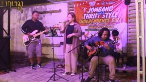 Sinaran - Sheila Madjid ( Live Cover ) | Pangestoe Band feat. @xnowra