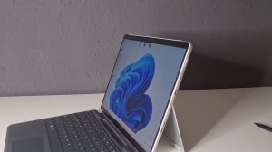 Microsoft Surface8 Pro Overview and Unboxing