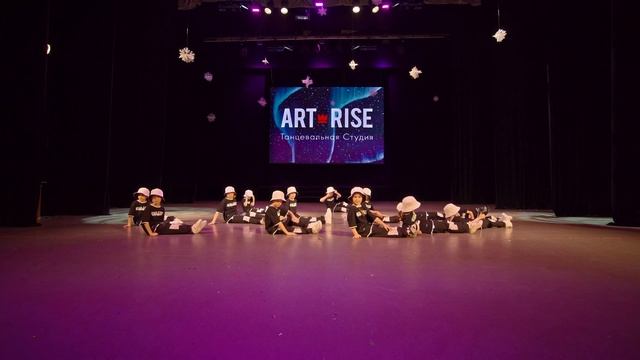 Группа по Street Styles (7-9 лет) Катков Павел "Крутышки"
