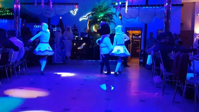 Потолок ледяной dance
