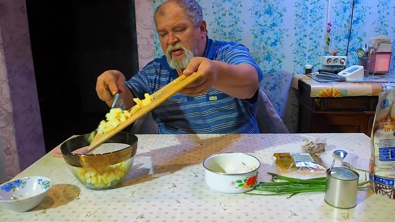 ПРОШУ ДЕНЕГ НА ВАЖНОЕ ДЕЛО Ночное приготовление замечательного салатика для души
