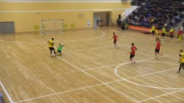 Фол 2 (желтая карточка) смотреть онлайн