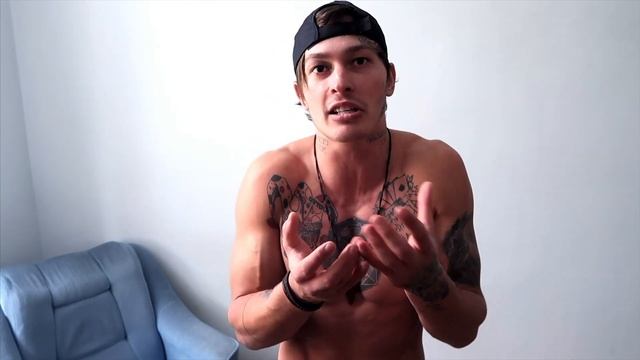 Как Научится Стоять На 1 Руке ДОМА Новичку ?! Стойка На 1 Руке За 5 Минут С НУЛЯ! смотреть онлайн