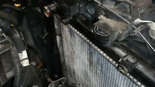 Citroen C3 Peugeot 207 1.4 Replace Radiator смотреть онлайн