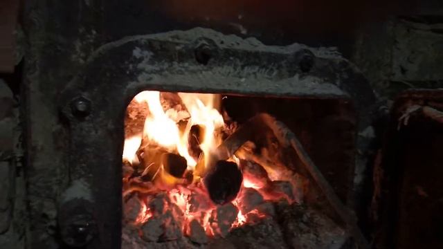 Странная печка...уголь ,поддувала минимален смотреть онлайн