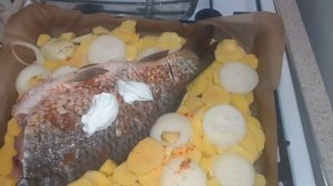 запеченный карп в духовке