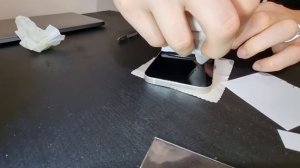 Как приклеить плёнку ALPHA SKIN на iPhone 13.